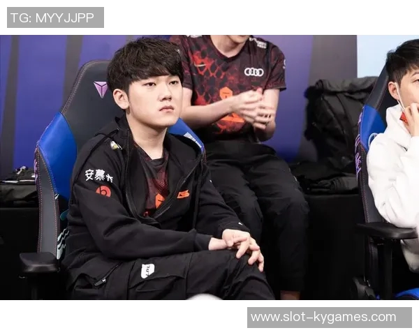 S15电竞赛后复盘WE与TES团队协作的精彩瞬间与战术分析